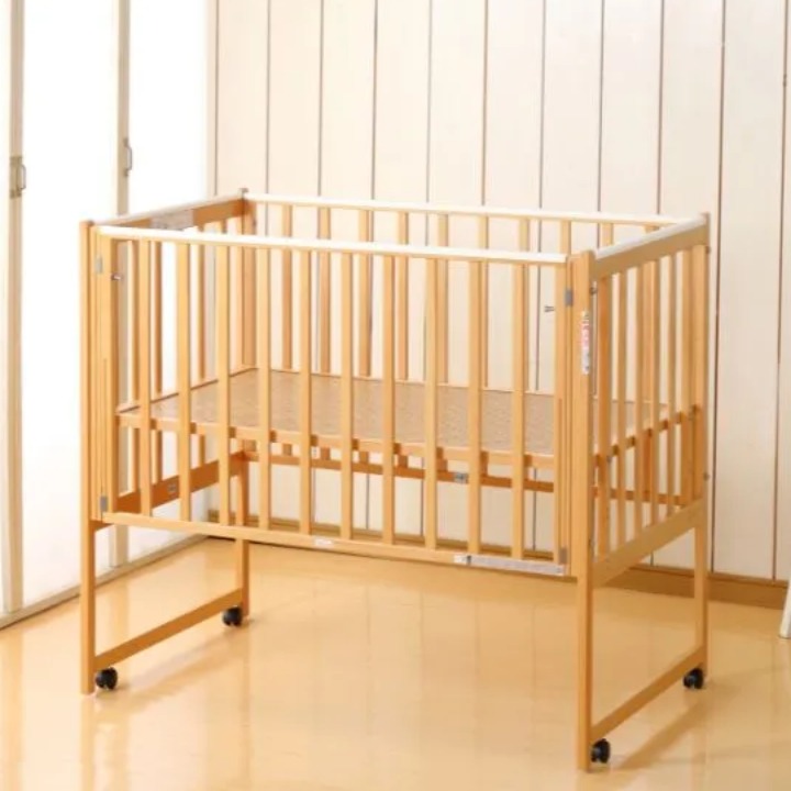 ベビーベッド ナチュラル 高さ調節 シンプル