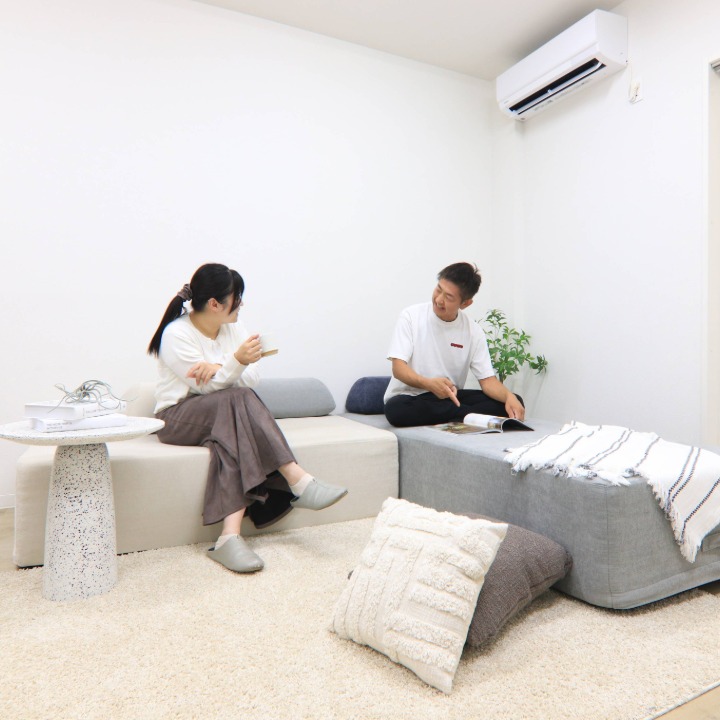 カグカイーノの圧縮ソファSLIMOVE